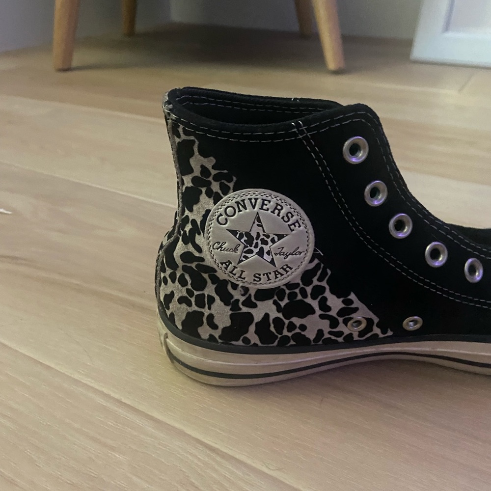RARE Vintage Velvet Patterned Converse - Picture 2 of 4